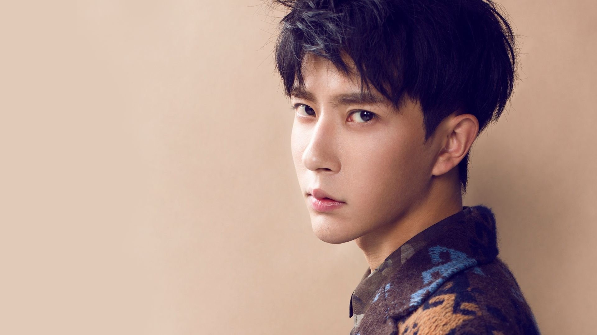 草根逆袭！厄德高补时绝杀，厄瓜多尔青年军让皇马颤抖