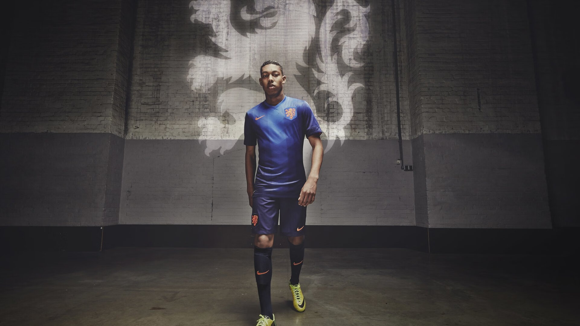 F1街道赛之夜,苏亚雷斯如何成为攻防转换的隐形操盘手?